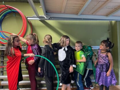 Halloween-Kinderturnen