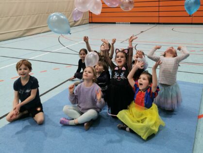 Faschingsturnen Turnzwerge