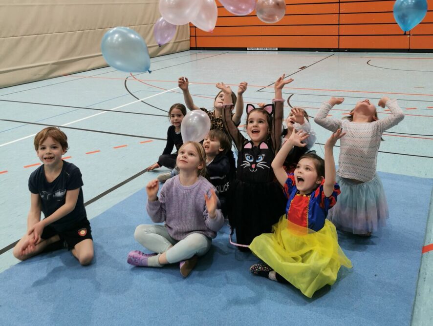 Faschingsturnen Turnzwerge