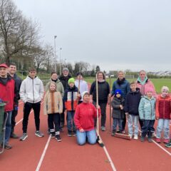 Die Leichtathleten machten das Waldstadion für die Sommersaison startklar